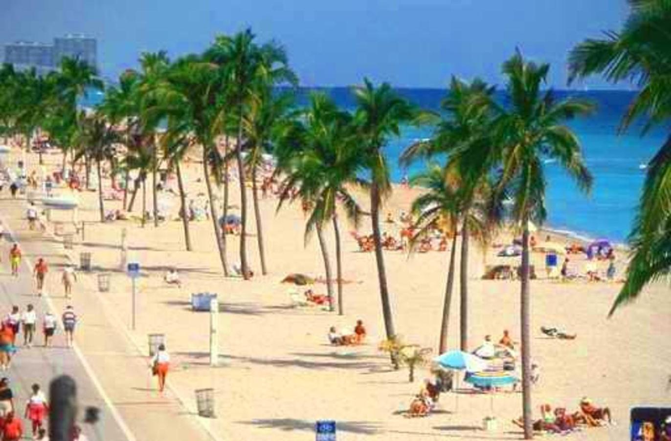 Апартаменти Hollywood Vacation Mins To Beach & Hard Rock #193 Екстер'єр фото